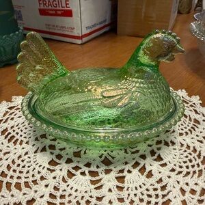 Rose’s Closet hen on nest. Green carnival - Not Vintage